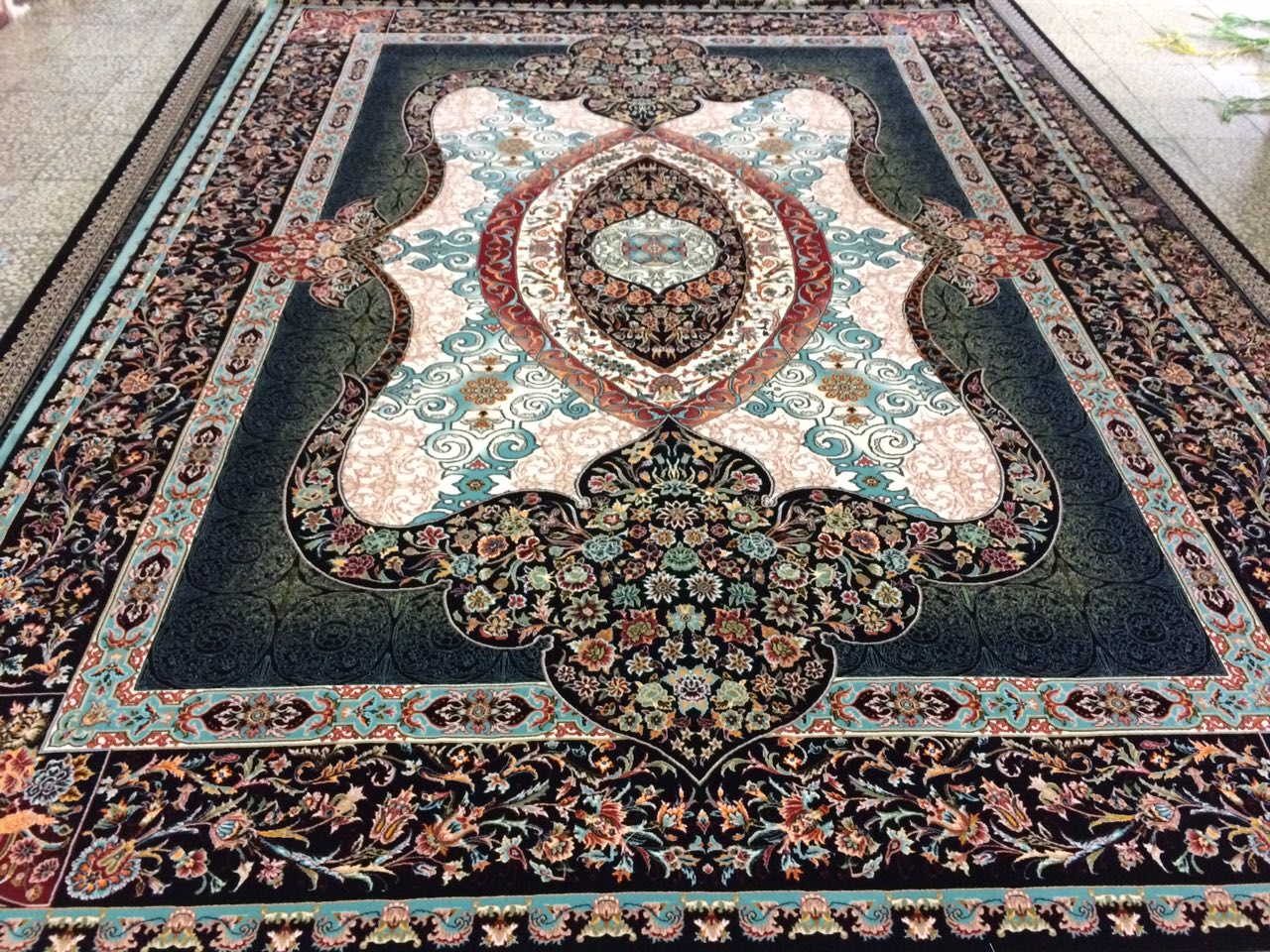 تراکم 3000دارای نشان استاندارد ایران و CE اروپابافته شده با مرغوبترین الیاف 