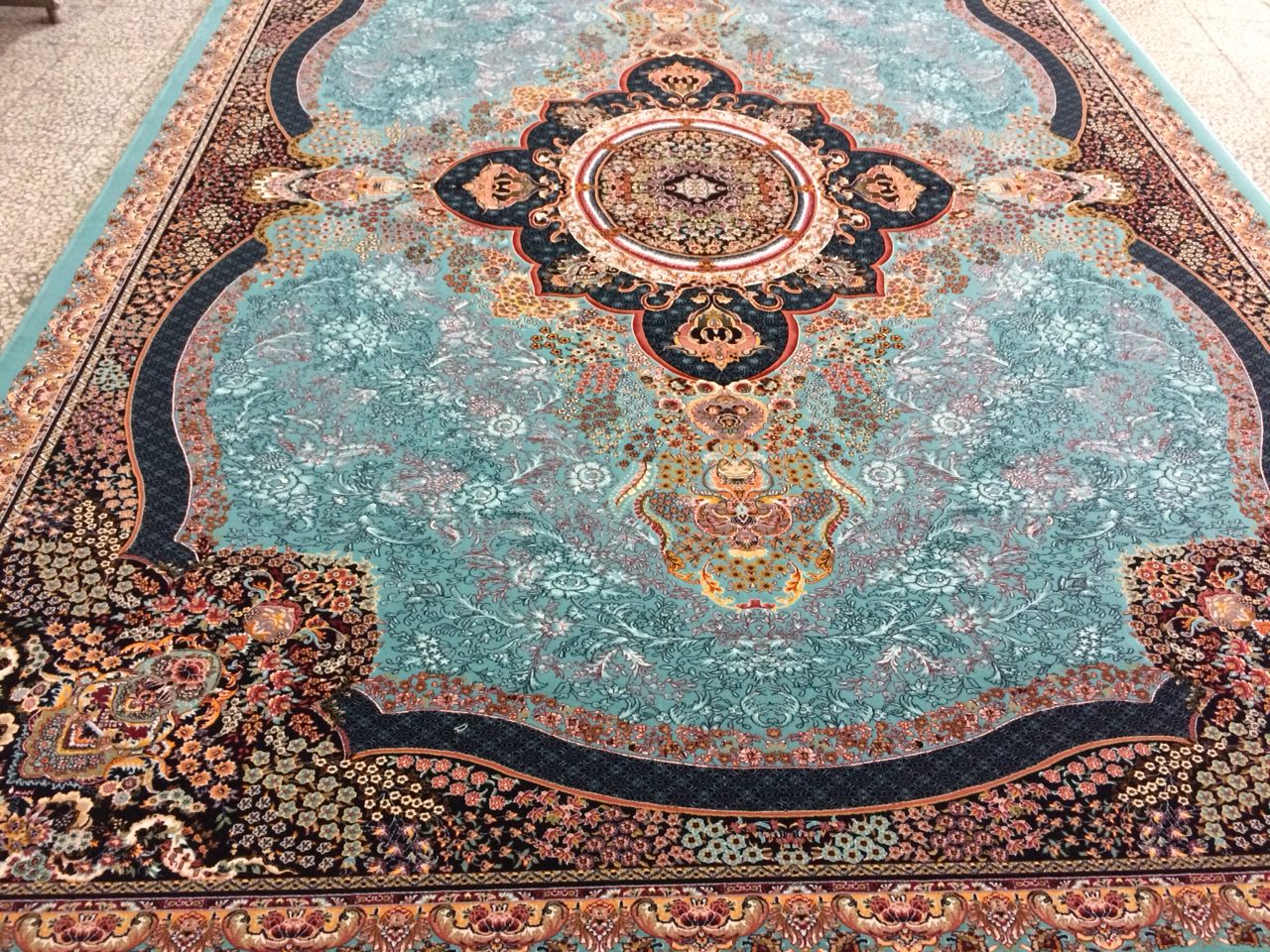  تراکم 3000دارای نشان استاندارد ایران و CE اروپابافته شده با مرغوبترین الیاف