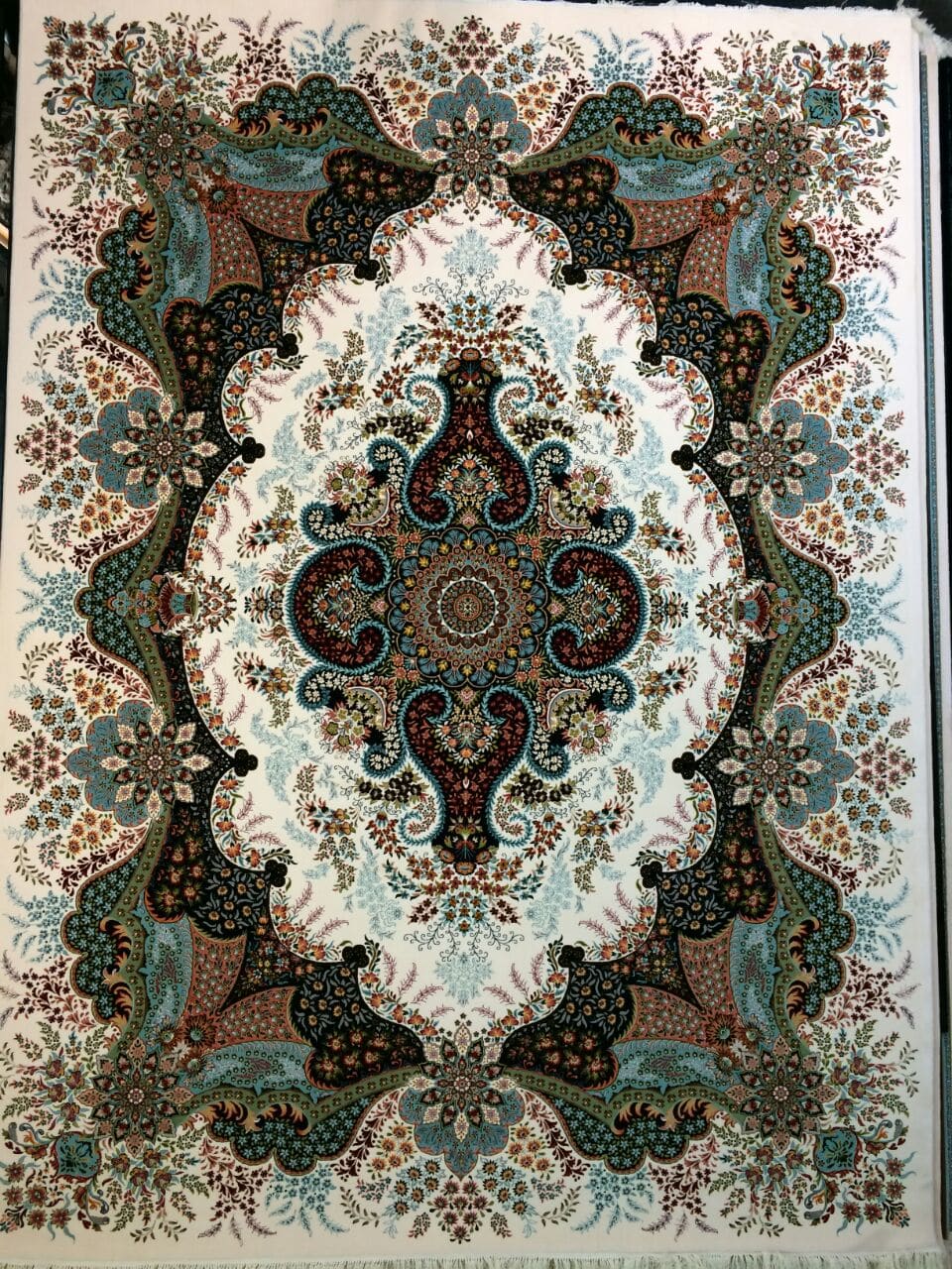 تراکم 3000دارای نشان استاندارد ایران و CE اروپابافته شده با مرغوبترین الیاف 